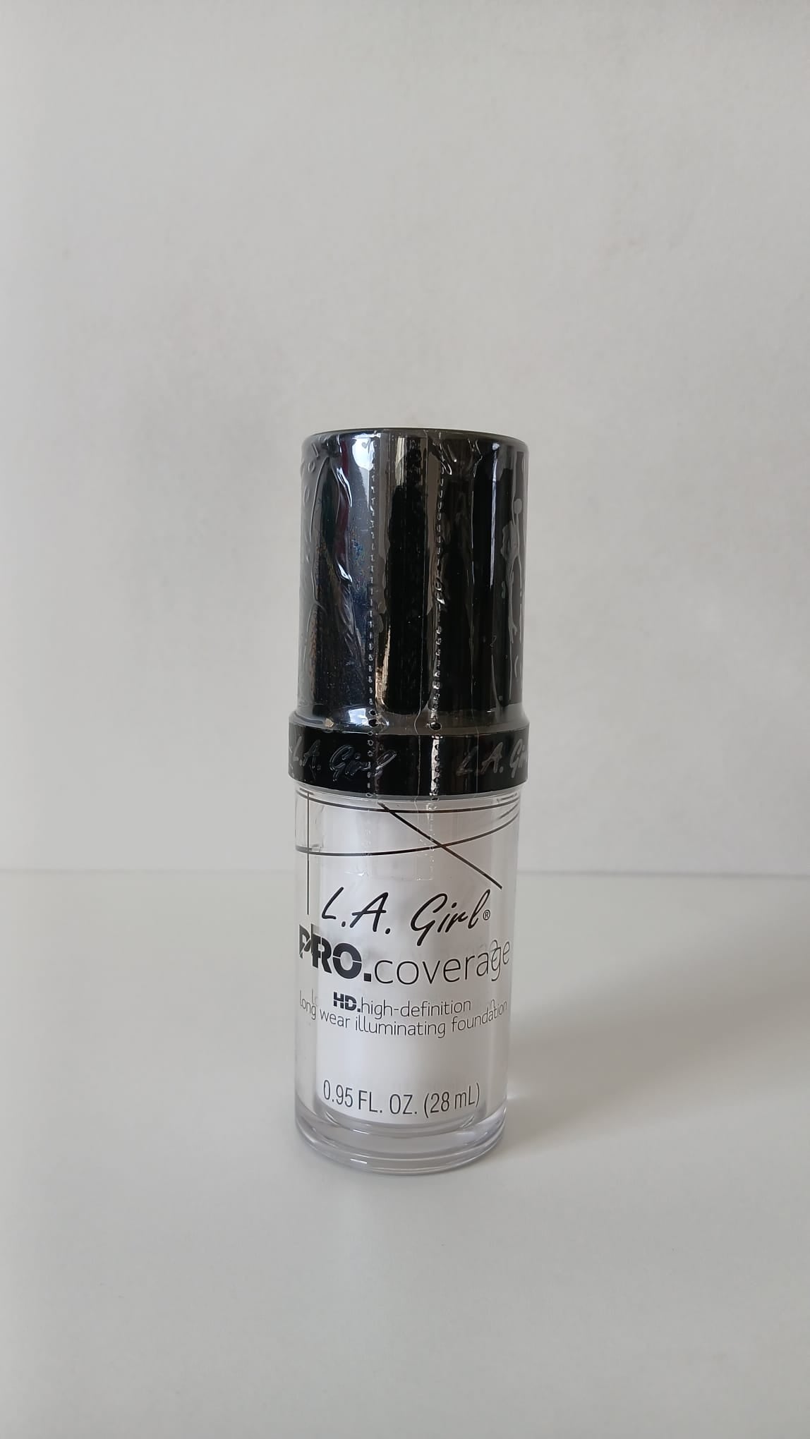 L.A. Girl – PRO.coverage HD Illuminating Foundation (28 ml)