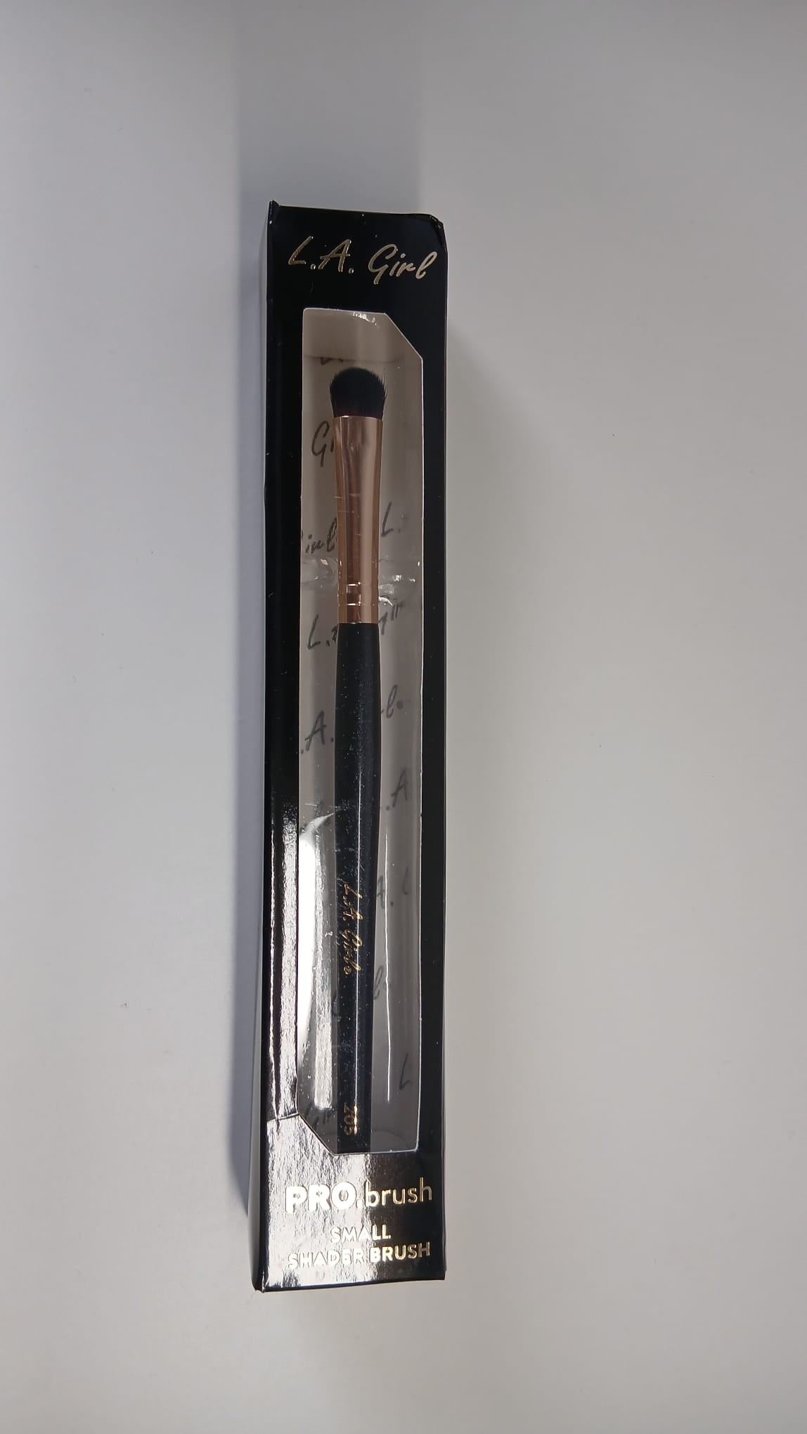 L.A. Girl – PRO.brush Small Shader Brush